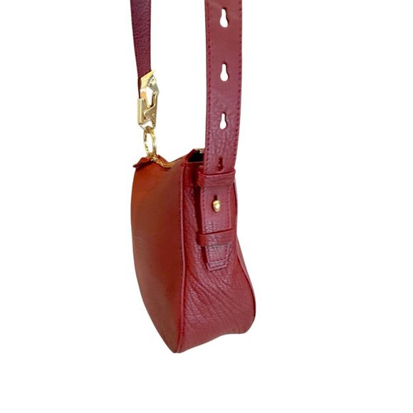 Burberry Knight Red Pebbled Leather Shoulder Bag with Gold hardware - Picture 7 of 16